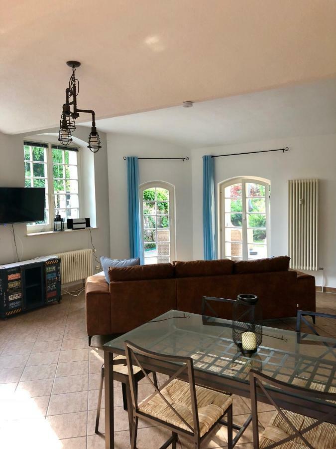 Ferienwohnung Am Wasser Villa Graf Von Pfeil Dresden Luaran gambar